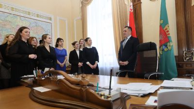 Студентки Витебска побывали в рабочем кабинете председателя облисполкома