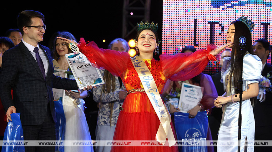 Корону победительницы конкурса "Грация International" в Витебске вручили представительнице Китая