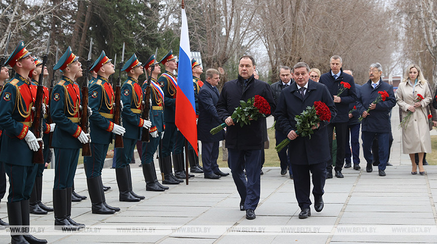 Головченко посетил мемориальный комплекс "Героям Сталинградской битвы"