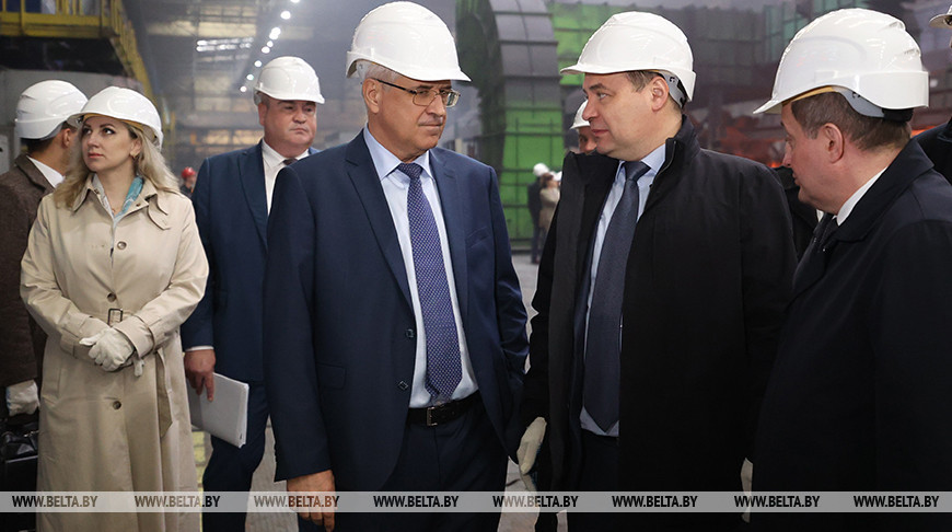Премьер-министр Беларуси посетил АО "Волжский трубный завод"