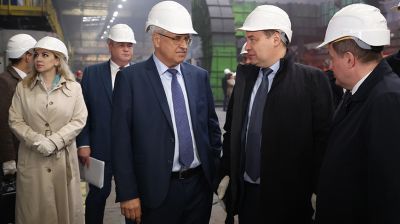 Премьер-министр Беларуси посетил АО "Волжский трубный завод"