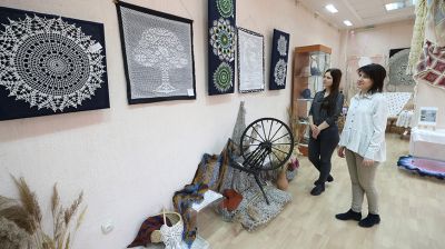 Выставки народного творчества известных мастеров открылись в Витебске
