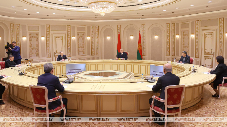 Лукашенко предложил партнерам по СНГ скоординированно преобразовать судебную сферу