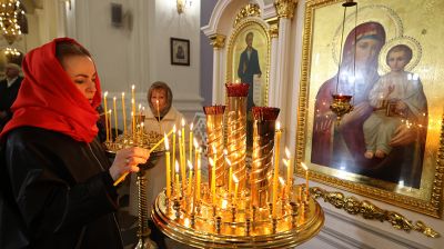 Пасхальное богослужение прошло в Свято-Успенском кафедральном соборе Витебска