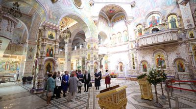 Победительницы конкурса "Женщина года - 2022" посетили храм-памятник в честь Всех Святых в Минске