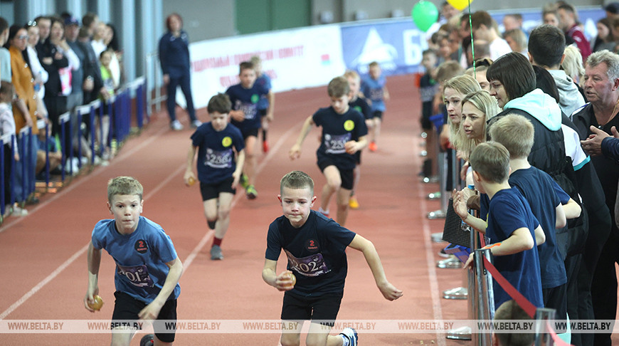В Минске проходят состязания юных легкоатлетов "300 талантов для Королевы"