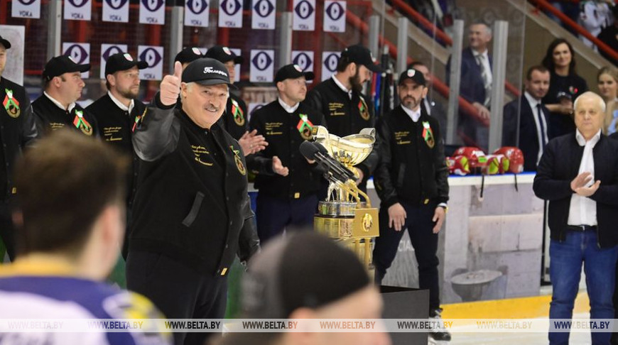 Лукашенко посетил финал чемпионата по хоккею в Гродно