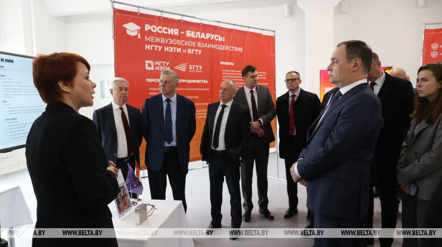Головченко посетил АО "Новосибирский завод полупроводниковых приборов Восток"