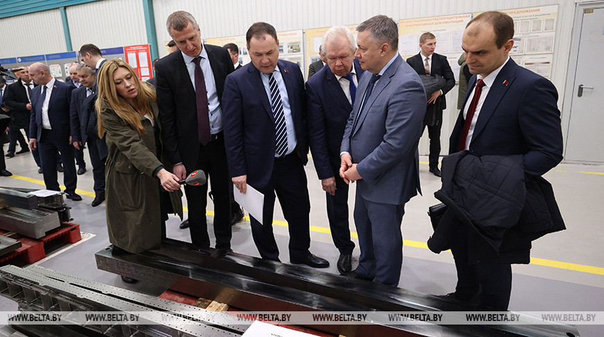 Головченко посетил Иркутский авиационный завод