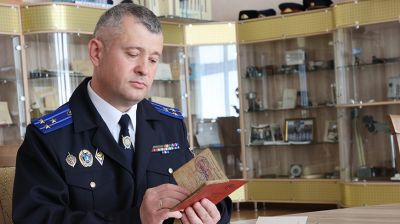 Внук ветерана Николая Астахова создает семейный архив