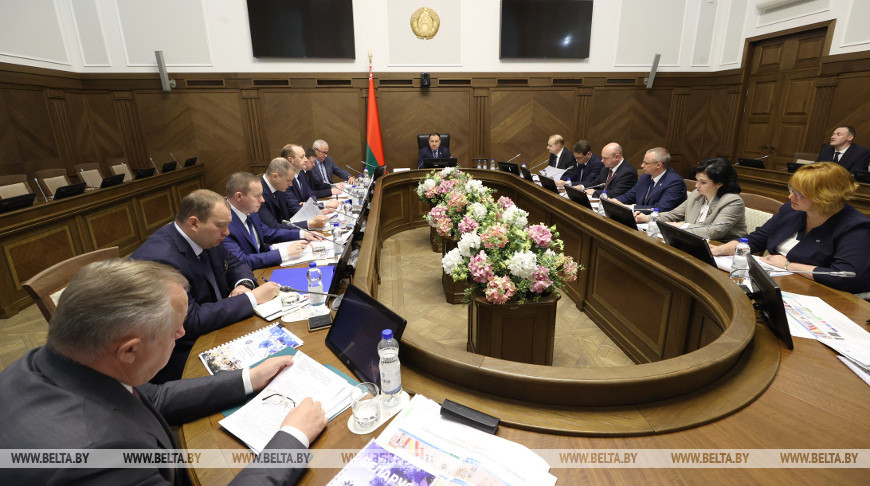 Головченко провел совещание по подготовке к участию в промышленной выставке "Иннопром"