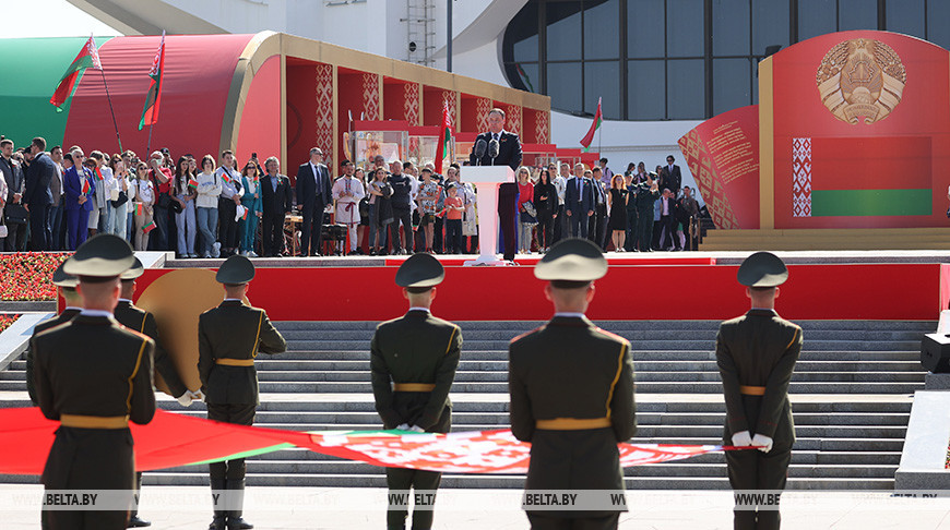 Церемония чествования государственных флага, герба и гимна прошла в Минске