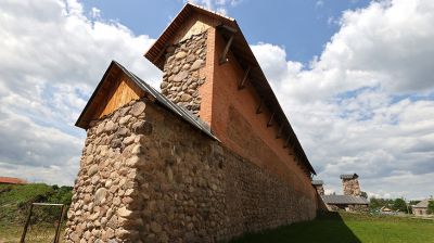 Кревский замок - памятник архитектуры начала XIV века