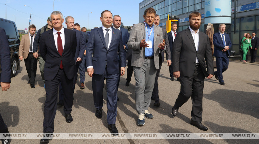 Головченко посетил международный форум камнеобработки