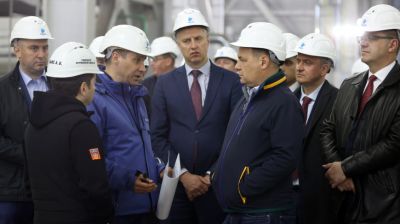 Головченко ознакомился с работой завода по серийному производству линий сжижения природного газа