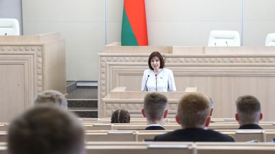 Кочанова провела встречу с учащимися 11-х классов Полоцкого кадетского училища