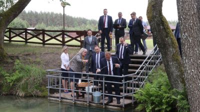 Головченко посетил памятник природы "Голубая криница"