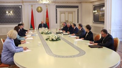 Лукашенко провел совещание по текущим вопросам вступительной кампании