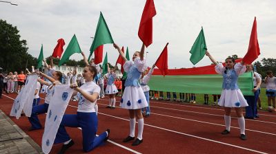 Школьный стадион в Жировичах открыли во время фестиваля "Вытокі"