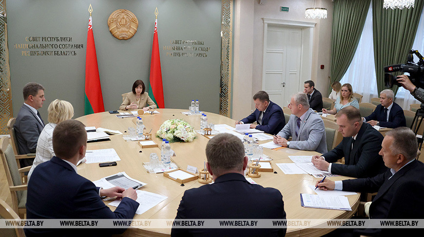 Кочанова провела совещание по вопросам развития МАЗ