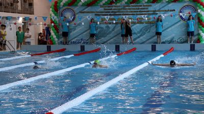 Юные пловцы из Беларуси и России спорят за награды турнира памяти Лизы Чайкиной