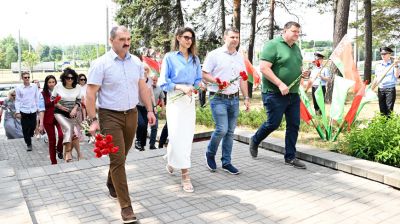 Президент НОК Беларуси почтил память жертв ВОВ в мемориальном комплексе "Масюковщина"
