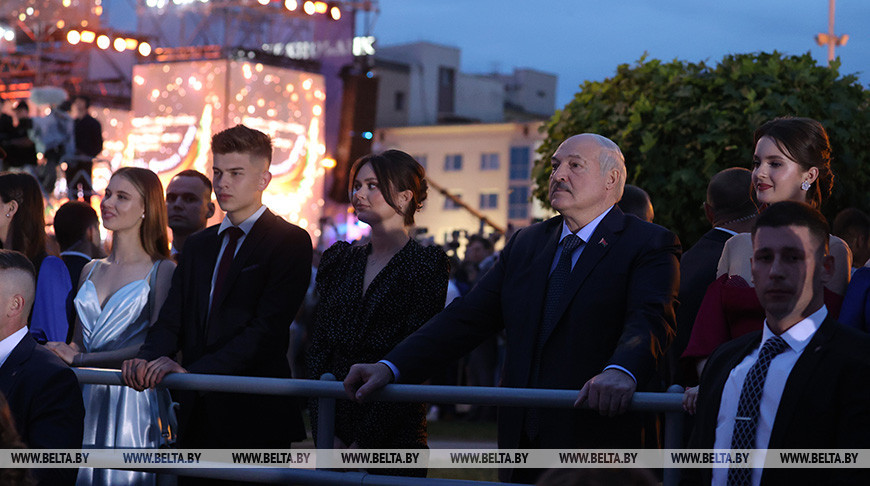 Лукашенко принял участие в республиканском празднике выпускников