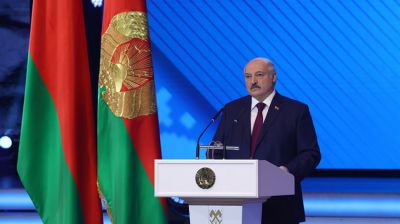 Александр Лукашенко принял участие в торжественном собрании по случаю Дня Независимости