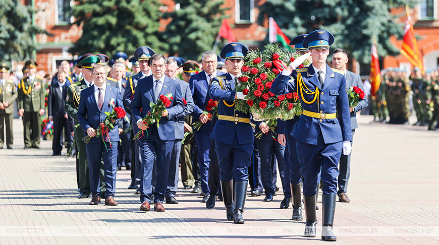 Церемония возложения цветов прошла в Брестской крепости