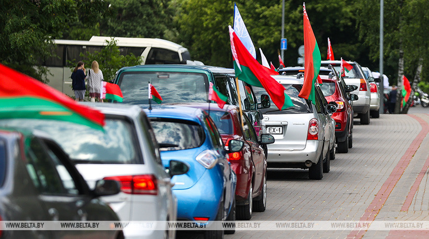 Более 150 авто поучаствовали в автопробеге "За сильную и процветающую Беларусь"