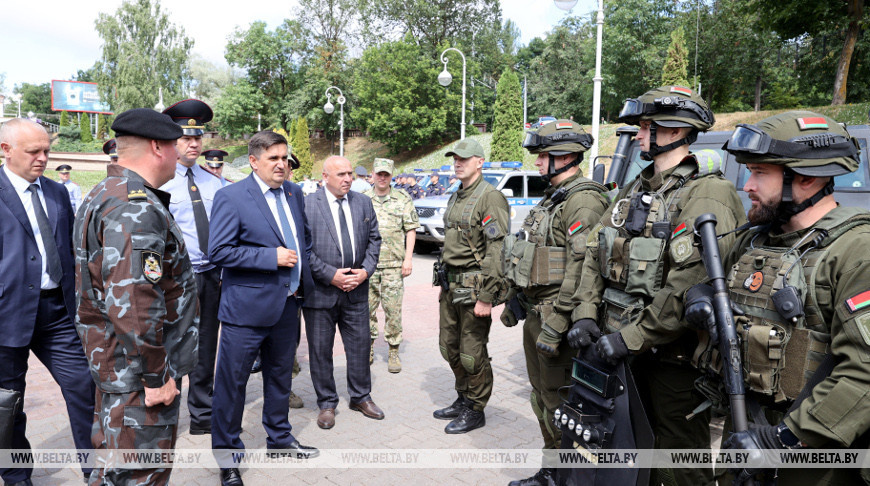 Совместные учения милиции, медиков и работников МЧС прошли в Витебске накануне "Славянского базара"
