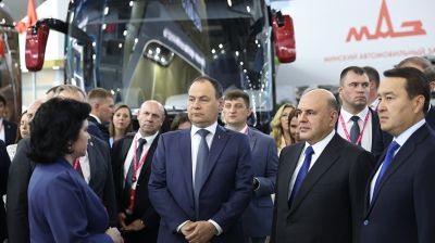 Премьер-министр Беларуси ознакомился с экспозицией выставки ИННОПРОМ-2023