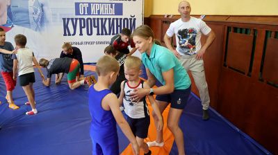 Ирина Курочкина дала мастер-класс юным борцам Шкловского района