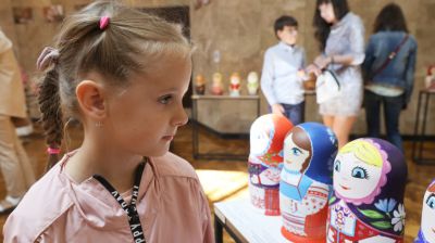 Интерактивная выставка "Путешествие матрешки" открылась на "Славянском базаре"