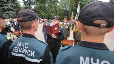 В день 170-летия пожарной службы Беларуси 48 молодых спасателей приняли присягу в Гродно