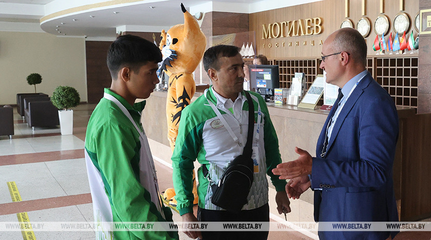 Первую иностранную делегацию спортсменов на II Игры стран СНГ встретили в Могилеве