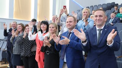 Свидетельства о регистрации районным отделениям Белорусской партии "Белая Русь" вручены в Витебске