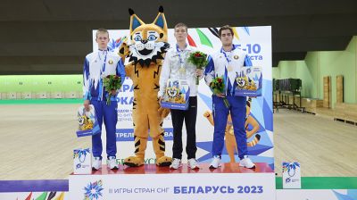 Белорус Владимир Шолохов взял серебро на II Играх стран СНГ в стрельбе из малокалиберного пистолета