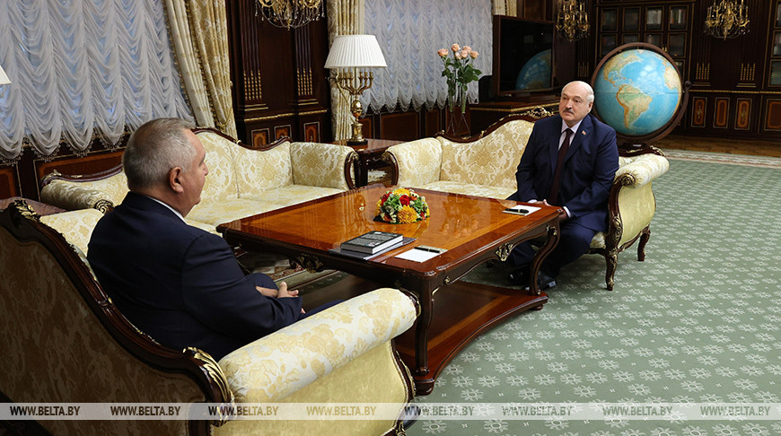 Лукашенко встретился с Рогозиным