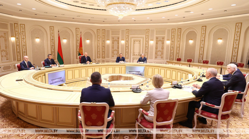 Лукашенко встретился с губернатором Томской области