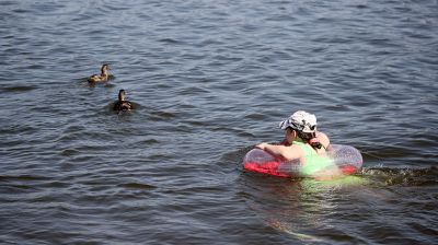 Жаркий летний день на озере Юбилейное в пригороде Гродно