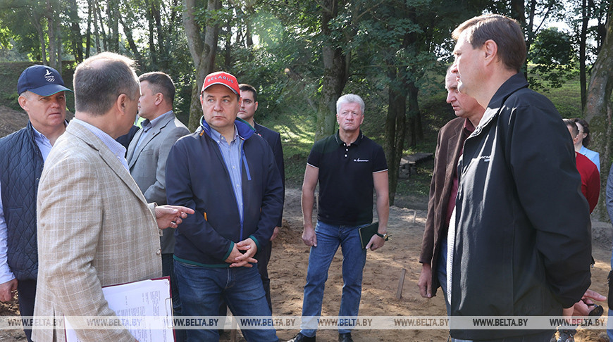 Головченко посетил археологический комплекс на реке Менке