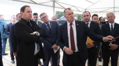 Премьер-министр Беларуси ознакомился с ходом строительства МТК "Тишовка"
