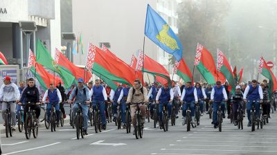 Около 2 тыс. участников собрал велопробег в Гомеле ко Дню единства