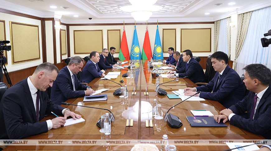 Головченко встретился премьер-министром Казахстана