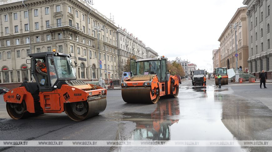 В центре Минска заменили асфальтобетонное покрытие