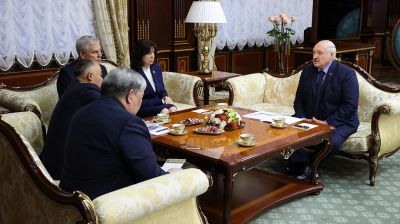 Лукашенко провел встречу со спикером парламента (Жогорку Кенеш) Кыргызстана Нурланбеком Шакиевым