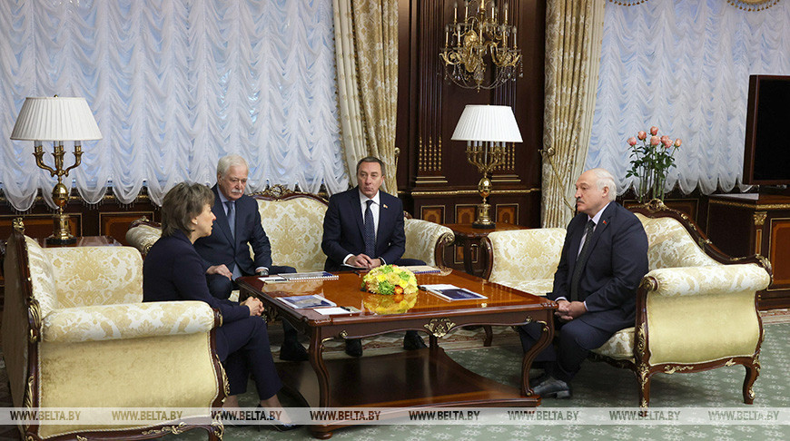 Лукашенко встретился с генеральным директором АО "Российский экспортный центр"