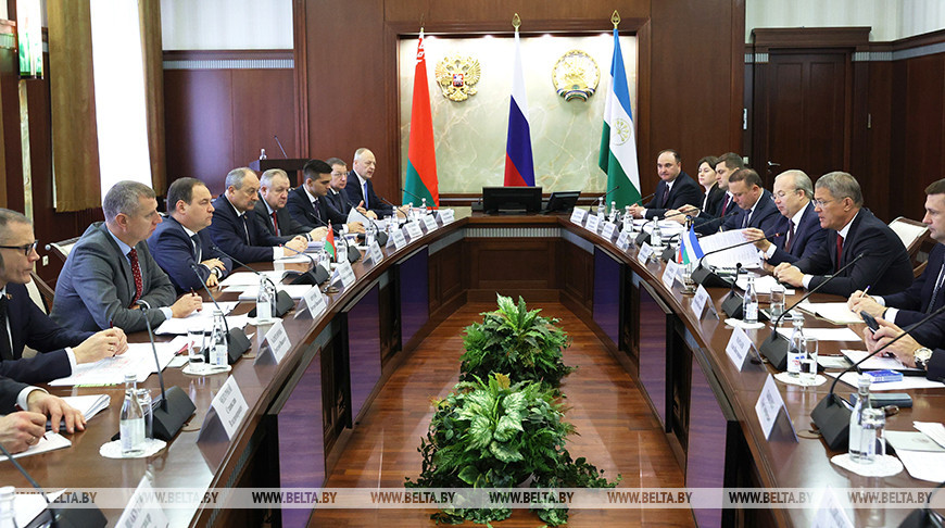 Головченко и глава Башкортостана провели встречу в расширенном составе