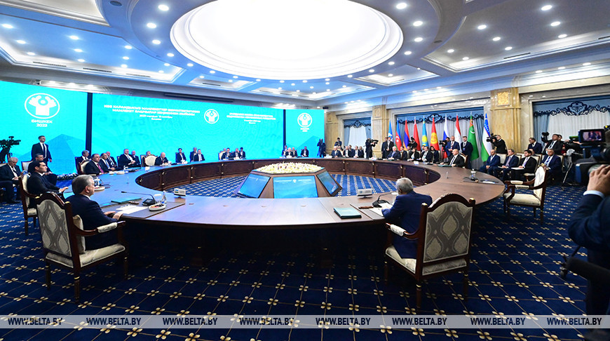 Саммит СНГ в Бишкеке продолжился заседанием в широком составе